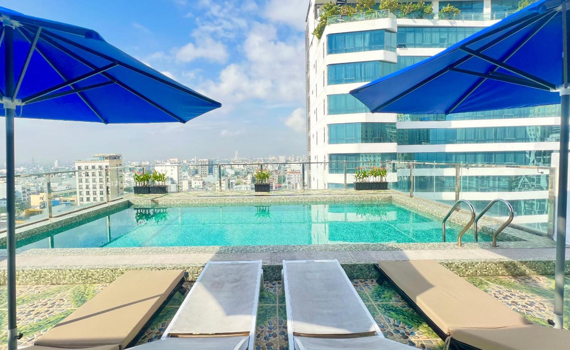 Palazzo Luxury Hotel Da Nang Bagian luar foto