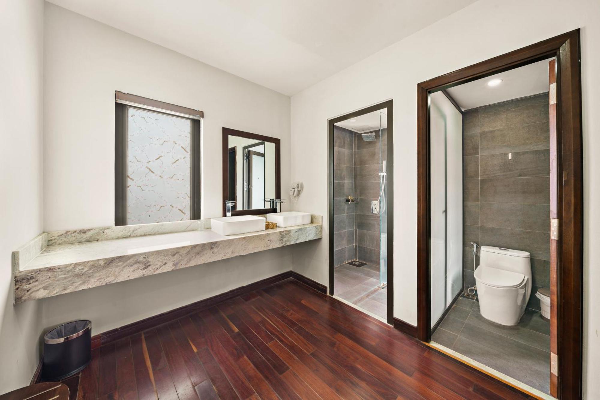 Palazzo Luxury Hotel Da Nang Bagian luar foto