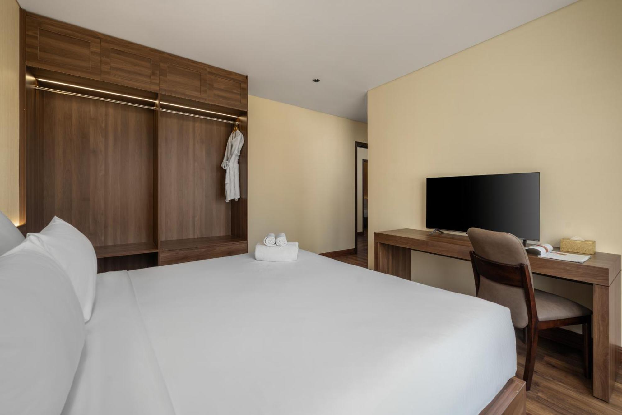 Palazzo Luxury Hotel Da Nang Bagian luar foto