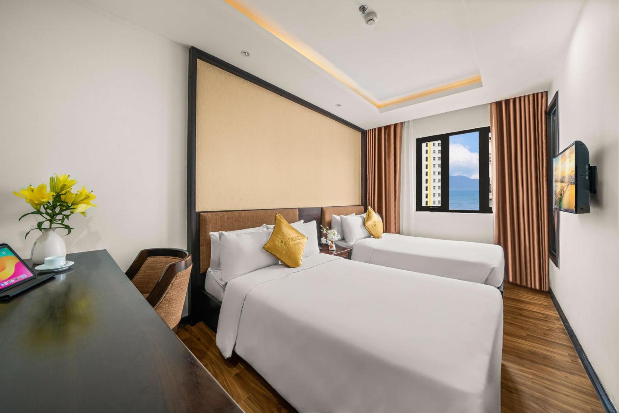 Palazzo Luxury Hotel Da Nang Bagian luar foto