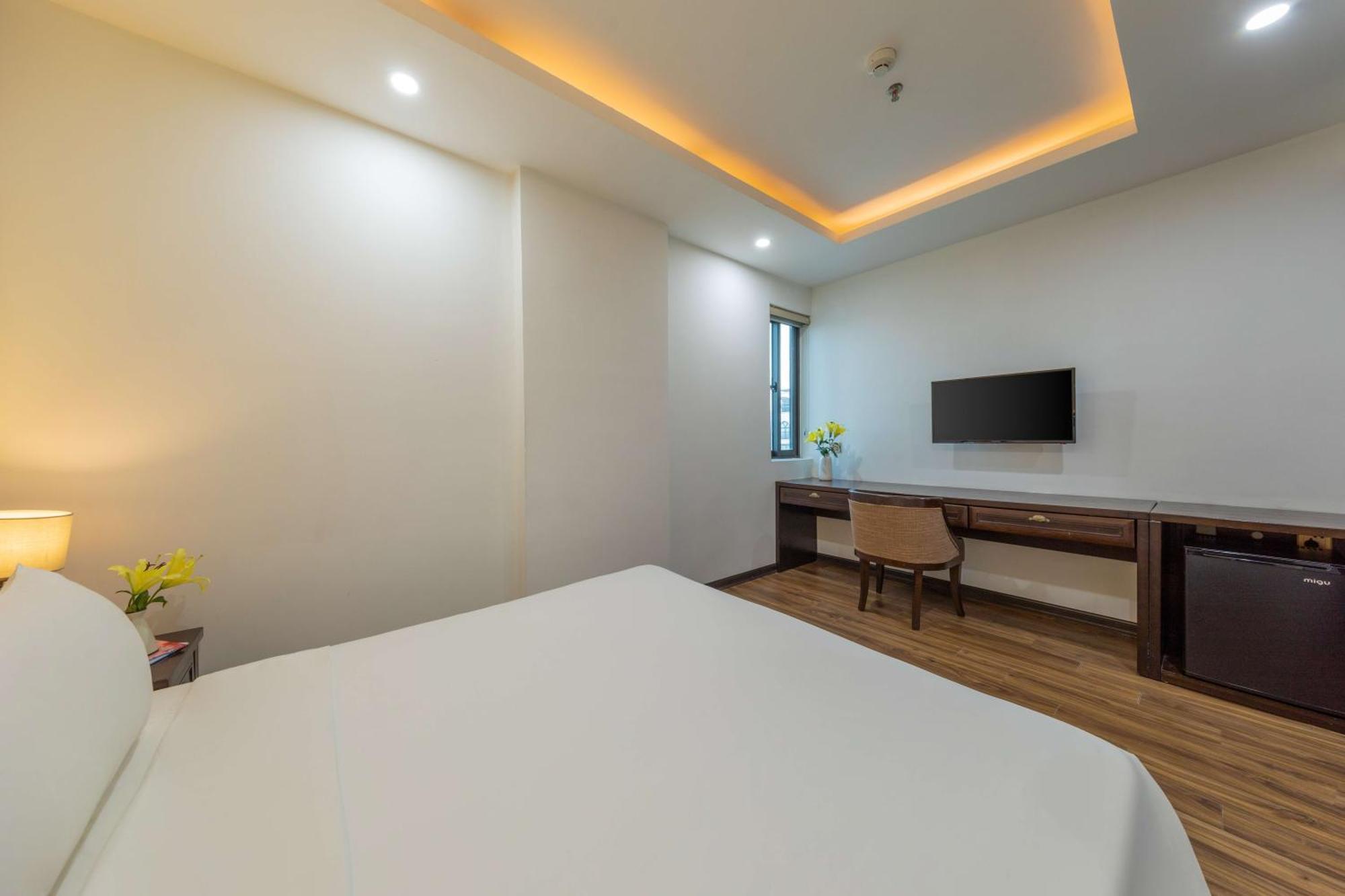 Palazzo Luxury Hotel Da Nang Bagian luar foto